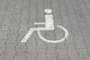 Behinderten wird der Rabatt beim Autokauf nur unter bestimmten Bedingungen gewährt.