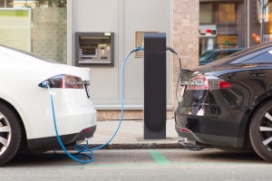 Elektroauto: Die Ladezeit hängt von unterschiedlichen Faktoren ab.