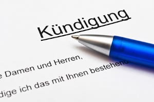 Wie muss die Versicherungskündigung erfolgen?