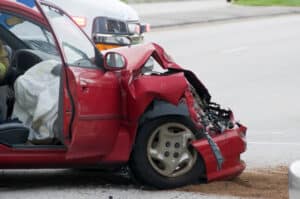 Ein Wertgutachten ist nach einem Unfall mit Totalschaden nötig, um die Summe der Entschädigungszahlung festsetzen zu können.